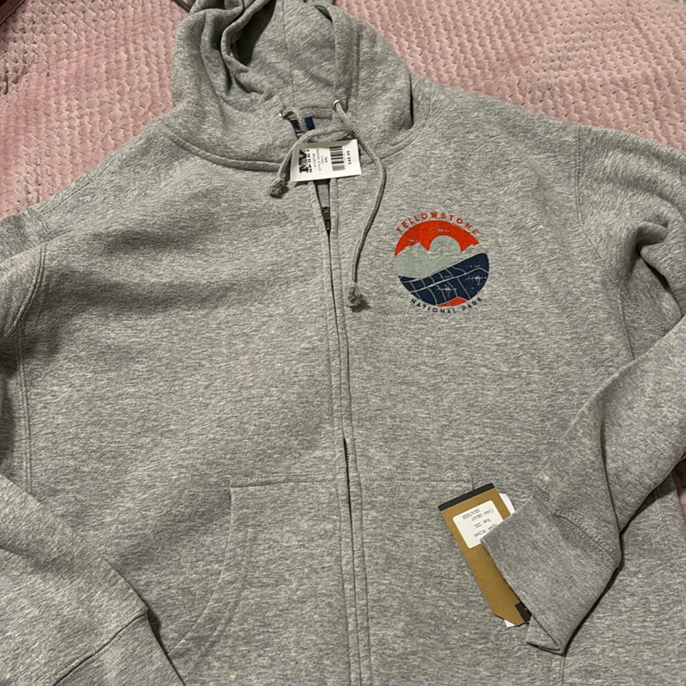 NWT $49 Yellowstone National Park zip up front Hoodie Size XXL